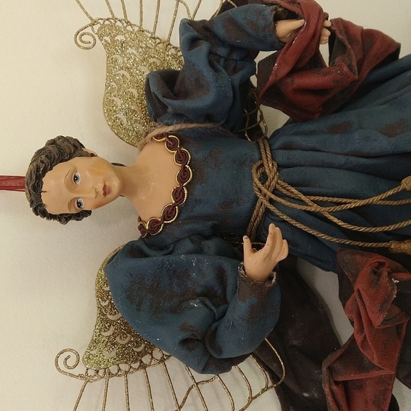 Vintage Renaissance Christmas angel ornament with gold wings large 14 x 11 blue - Picture 3 of 6